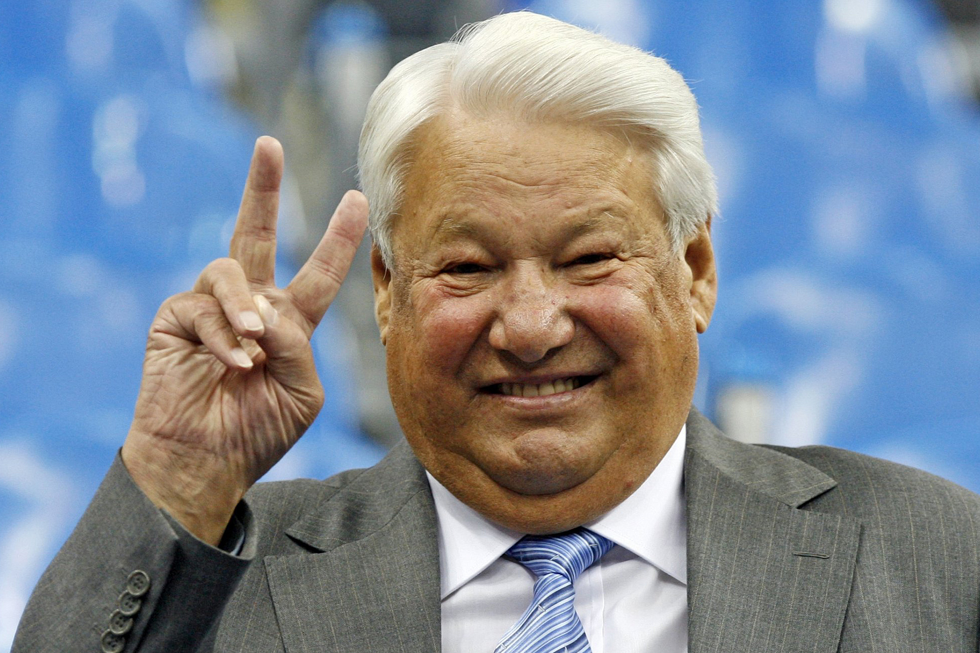 Ельцин - именинник, который принес России неисчислимые беды