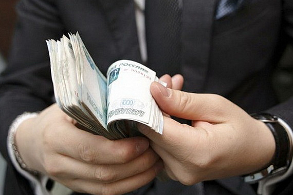Сколько денег не хватает до зарплаты россиянам