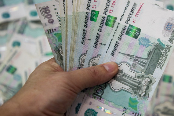 За год в РФ вырос объем наличных денег в обращении