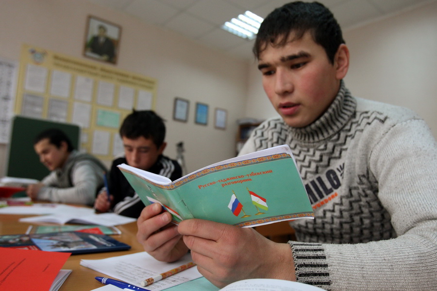 Для мигрантов сделают курс по адаптации