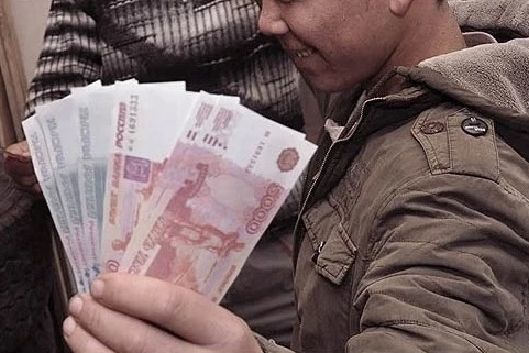 Сколько мигрантов приедет и сколько им заплатят в следующем году