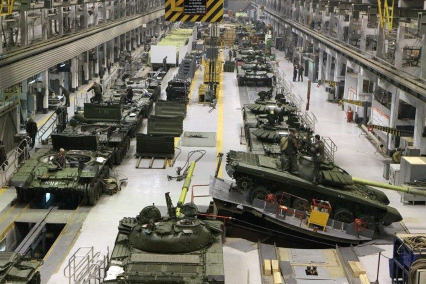 В 2026 году в войска поставят более 310 тыс. образцов техники