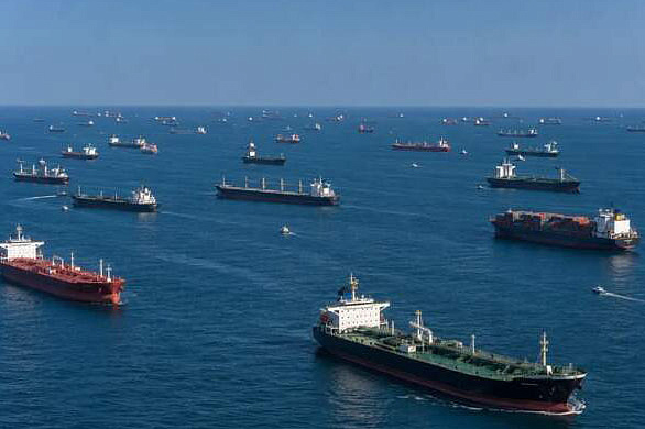 Вид на нефть через Ормузский пролив